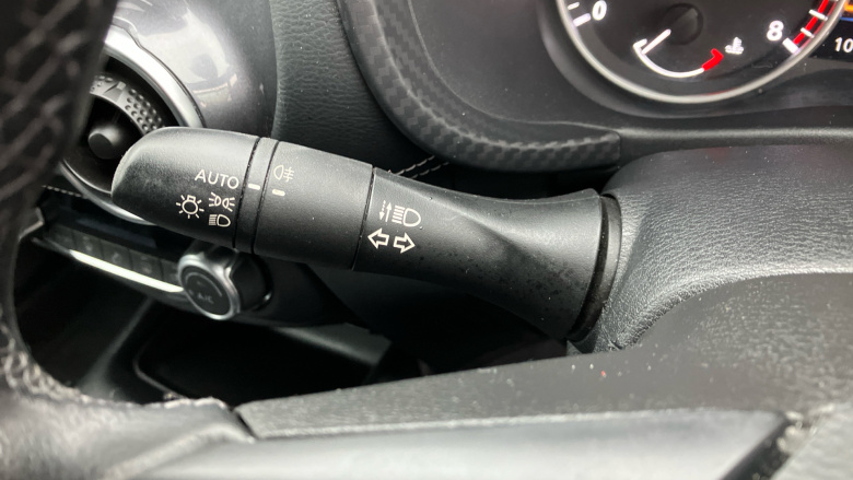 Nissan Juke 1.0 DiG-T 114 N-Connecta 5dr Petrol Hatchback